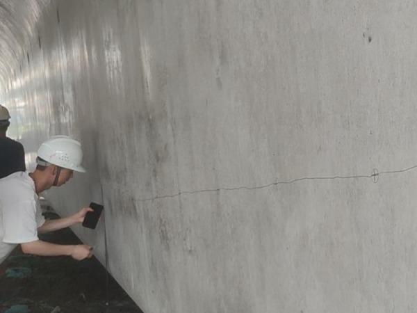 橋梁工程橋墩裂縫檢測